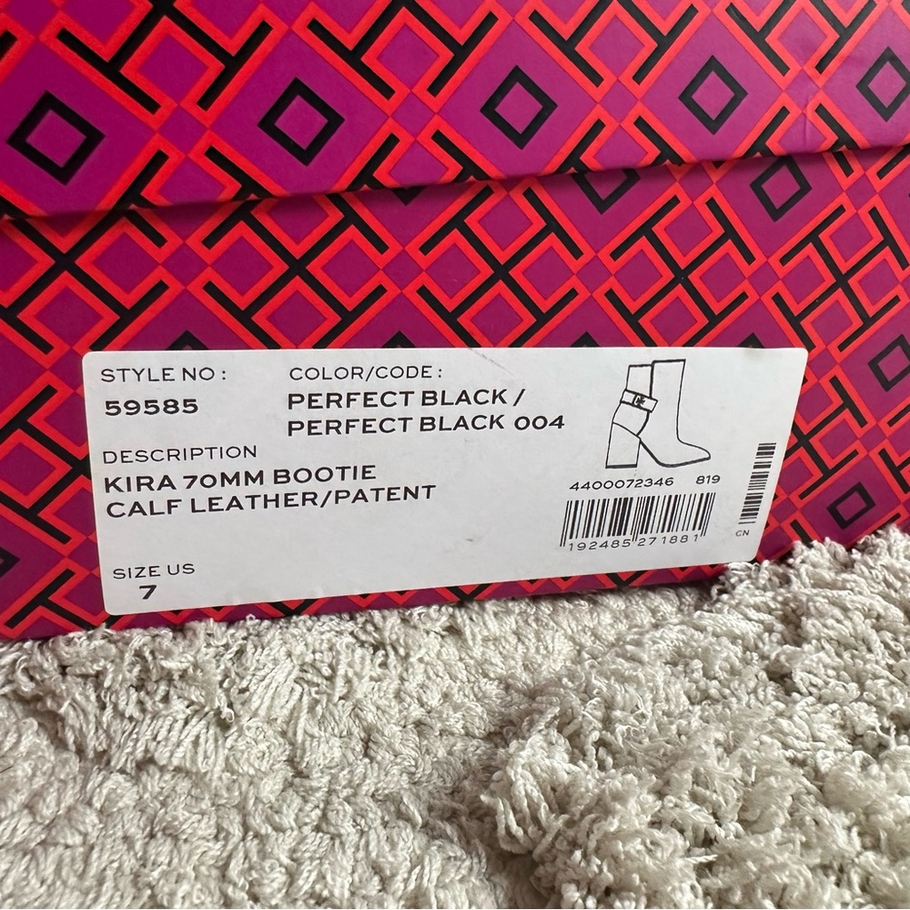 Tory Burch Kira Black Leather Ankle Boots 7 gold logo ankle short heeled - Picture 12 of 14